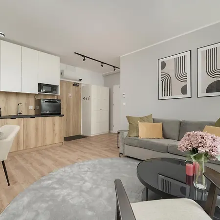Zwycieska Z Klimatyzacja, Free Garage By Renters דירה