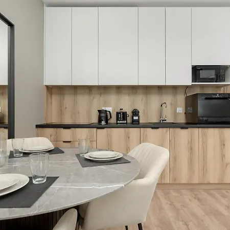 Zwycieska Z Klimatyzacja, Free Garage By Renters * ורוצלב