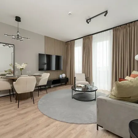 Zwycieska Z Klimatyzacja, Free Garage By Renters דירה