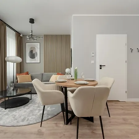 Zwycieska Z Klimatyzacja, Free Garage By Renters ורוצלב
