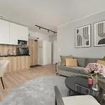 Zwycieska Z Klimatyzacja, Free Garage By Renters Apartment