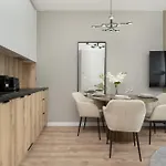 Zwycieska Z Klimatyzacja, Free Garage By Renters *
