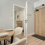 Zwycieska Z Klimatyzacja, Free Garage By Renters * Breslau