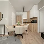 Zwycieska Z Klimatyzacja, Free Garage By Renters Apartment