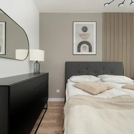 Zwycieska Z Klimatyzacja, Free Garage By Renters Appartamento Breslavia