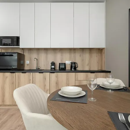 Zwycieska Z Klimatyzacja, Free Garage By Renters Appartamento *