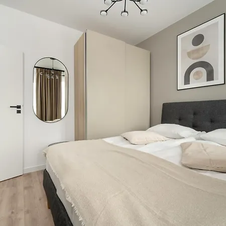 Zwycieska Z Klimatyzacja, Free Garage By Renters *