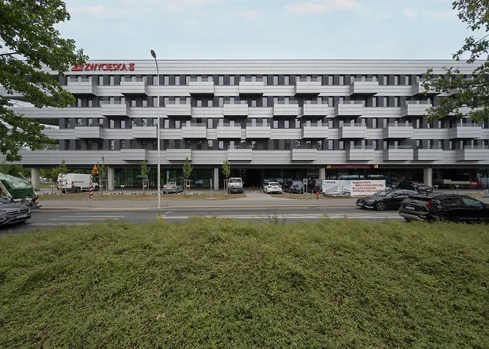 Zwycieska Z Klimatyzacja, Free Garage By Renters * Breslau