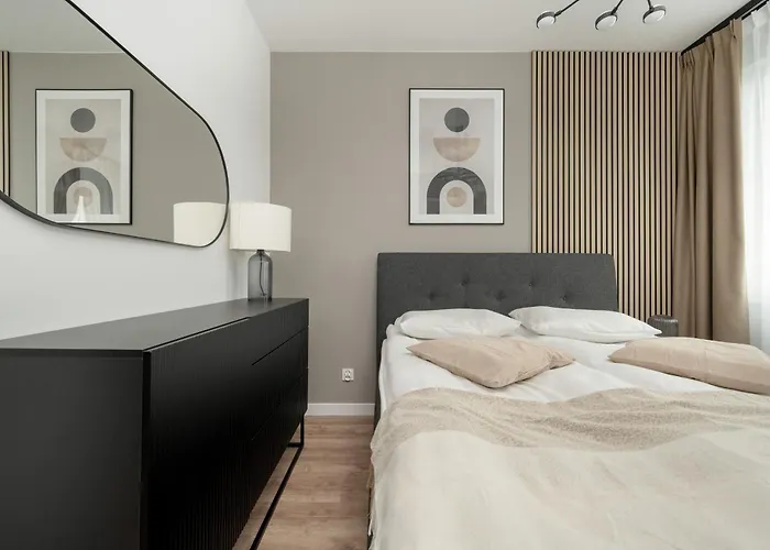 Zwycieska Z Klimatyzacja, Free Garage By Renters Apartment Breslau