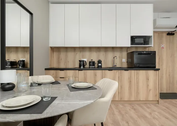 Zwycieska Z Klimatyzacja, Free Garage By Renters * Breslau