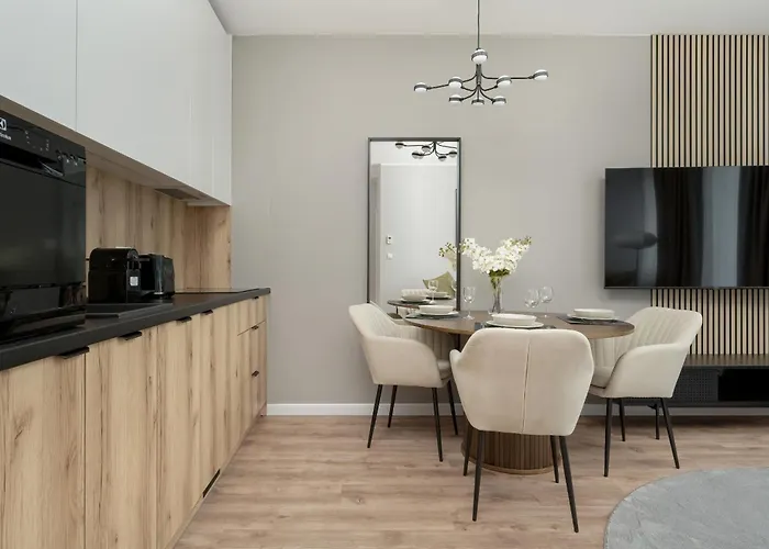 Zwycieska Z Klimatyzacja, Free Garage By Renters *