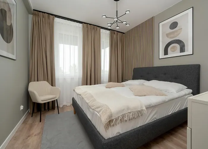 Apartment Zwycieska Z Klimatyzacja, Free Garage By Renters Breslau