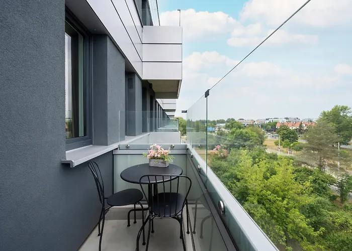 Zwycieska Z Klimatyzacja, Free Garage By Renters Breslau