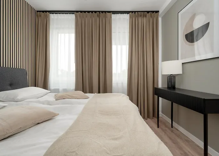 Zwycieska Z Klimatyzacja, Free Garage By Renters Apartment Breslau