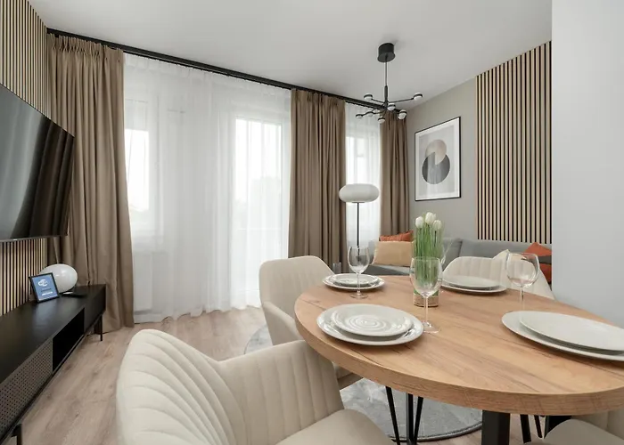 Zwycieska Z Klimatyzacja, Free Garage By Renters Apartment Breslau