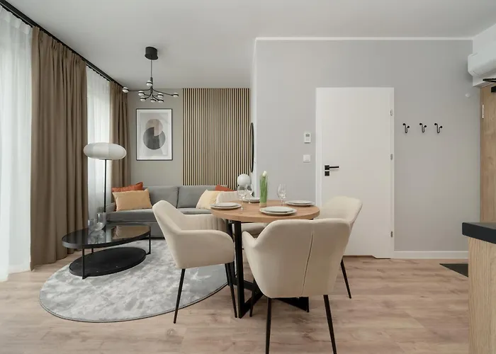 Zwycieska Z Klimatyzacja, Free Garage By Renters Breslau